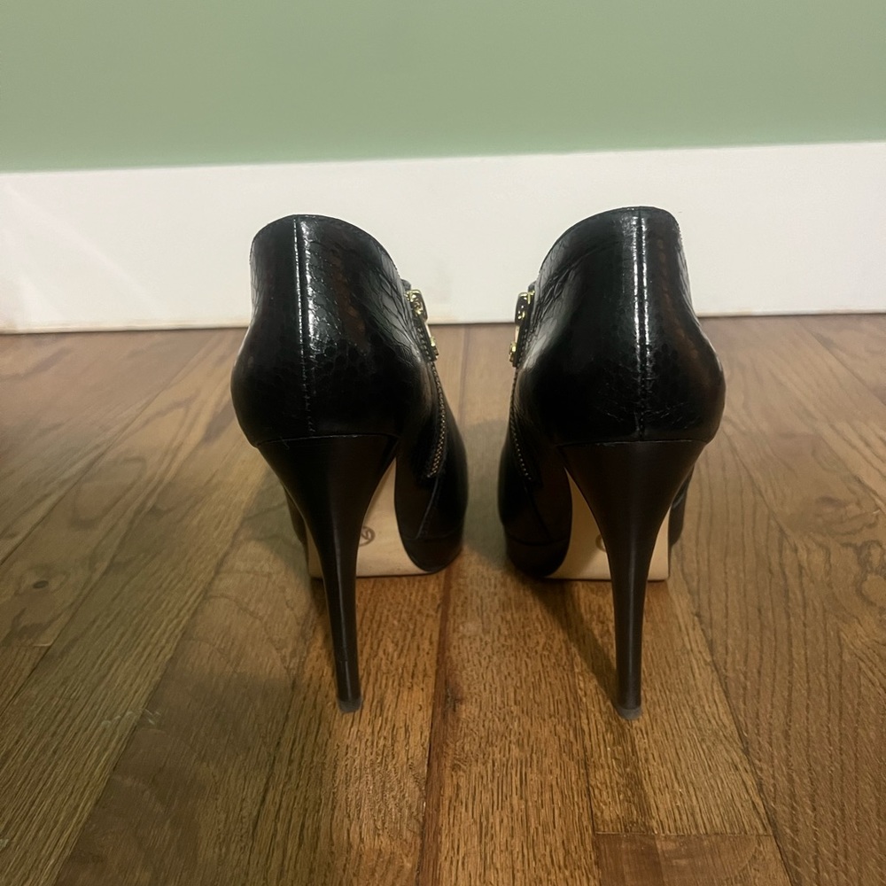 Michael Michael Kors York Booties 8.5 - image 6